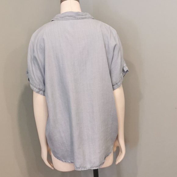 👠 H&M Button Down Top, Size M - Picture 7 of 10